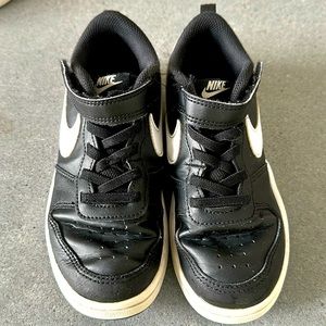 Court borough Nike sneakers little boys